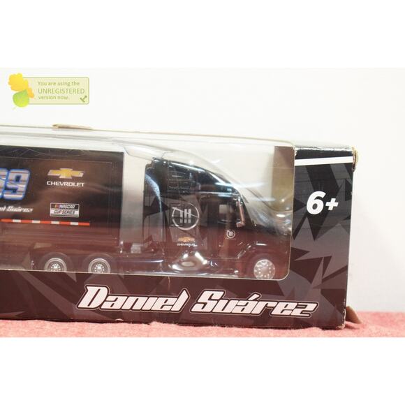 Daniel Suarez Trackhouse 1:64 Standard 2024 Diecast Hauler - Picture 2 of 7